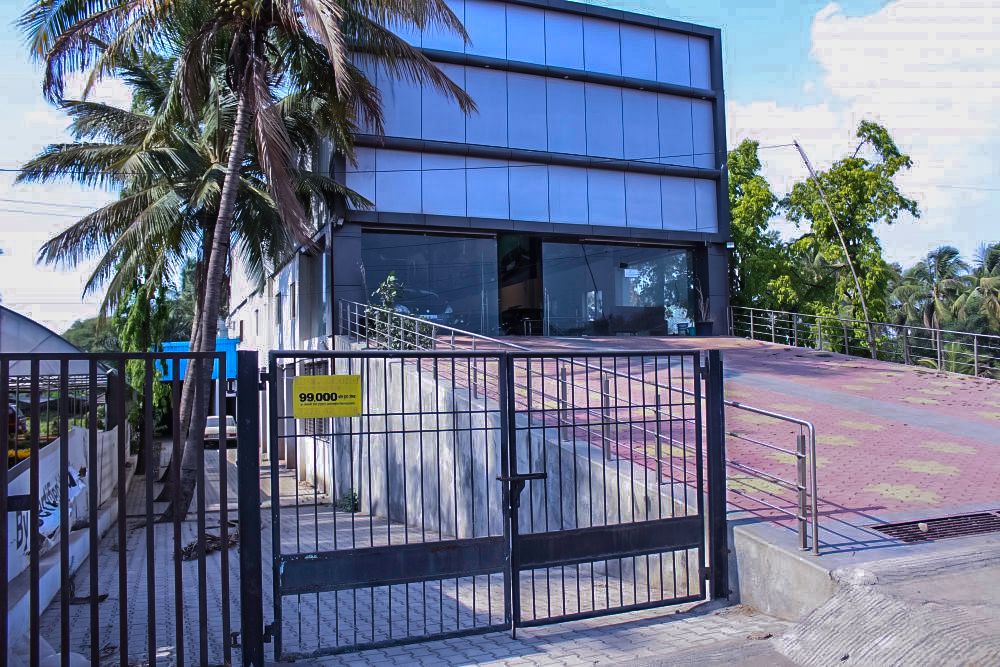 About Us Ace Ventura Tires and Tracks